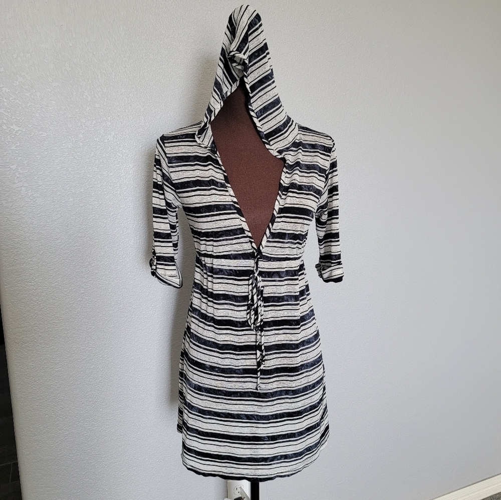 EUC! Navy Striped Hooded Cover Up
